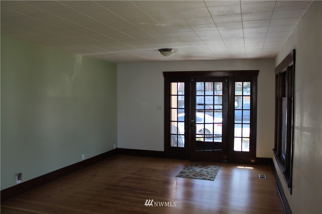 428 Williams Avenue South Renton, WA 98057 - Photo 13 of 35