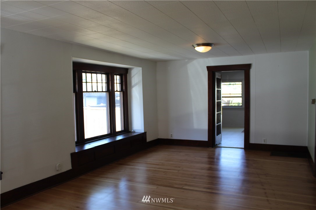 428 Williams Avenue South Renton, WA 98057 - Photo 6 of 35
