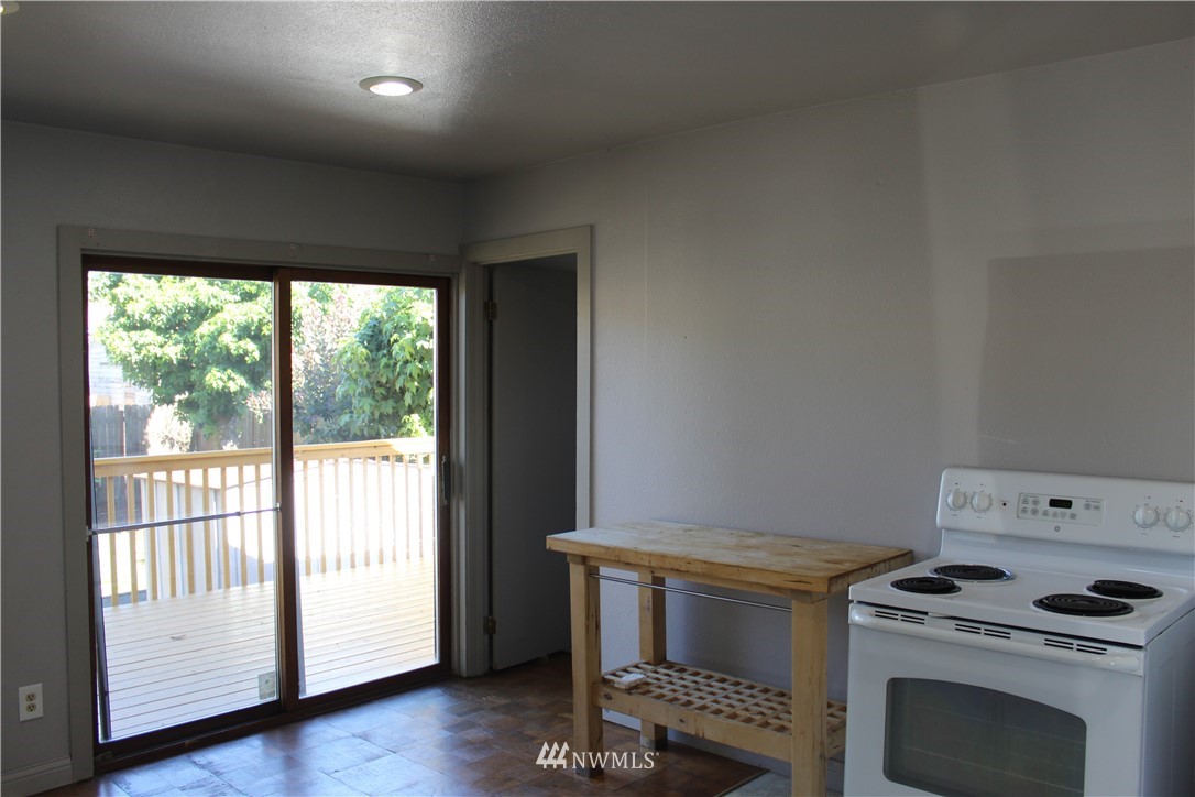428 Williams Avenue South Renton, WA 98057 - Photo 10 of 35