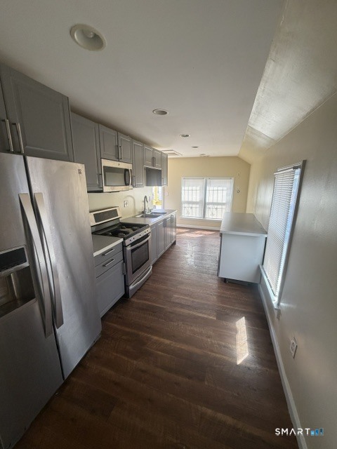 680 Ogden Street, Unit 2 Bridgeport, CT 06608 - Photo 7 of 8 Gallery Image 7