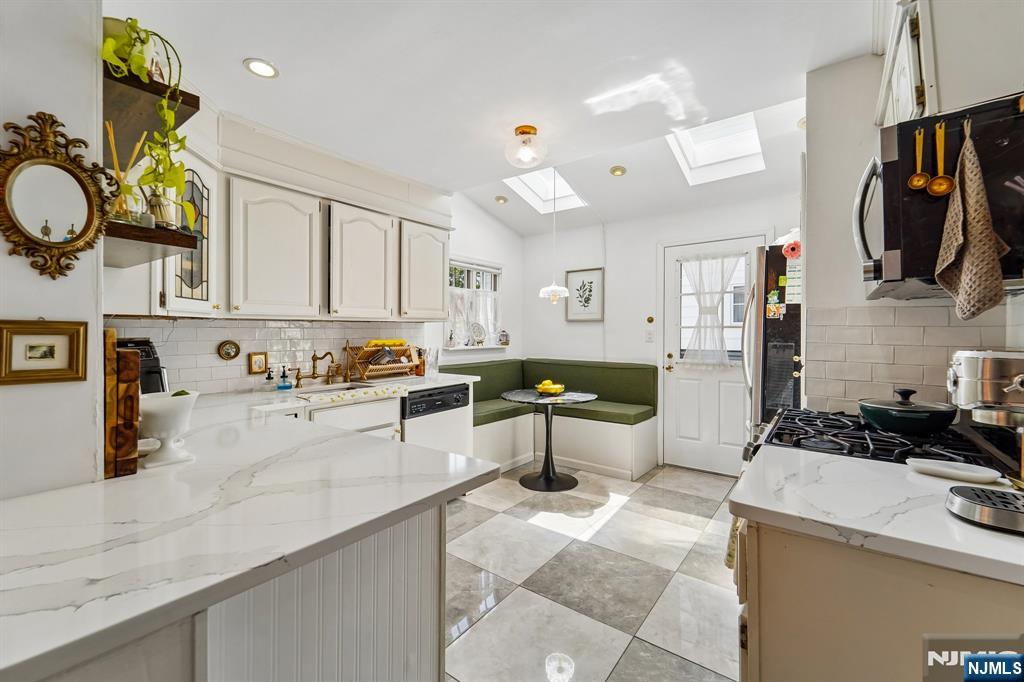 67 Marlboro Road Clifton, NJ 07012 - Photo 10 of 42