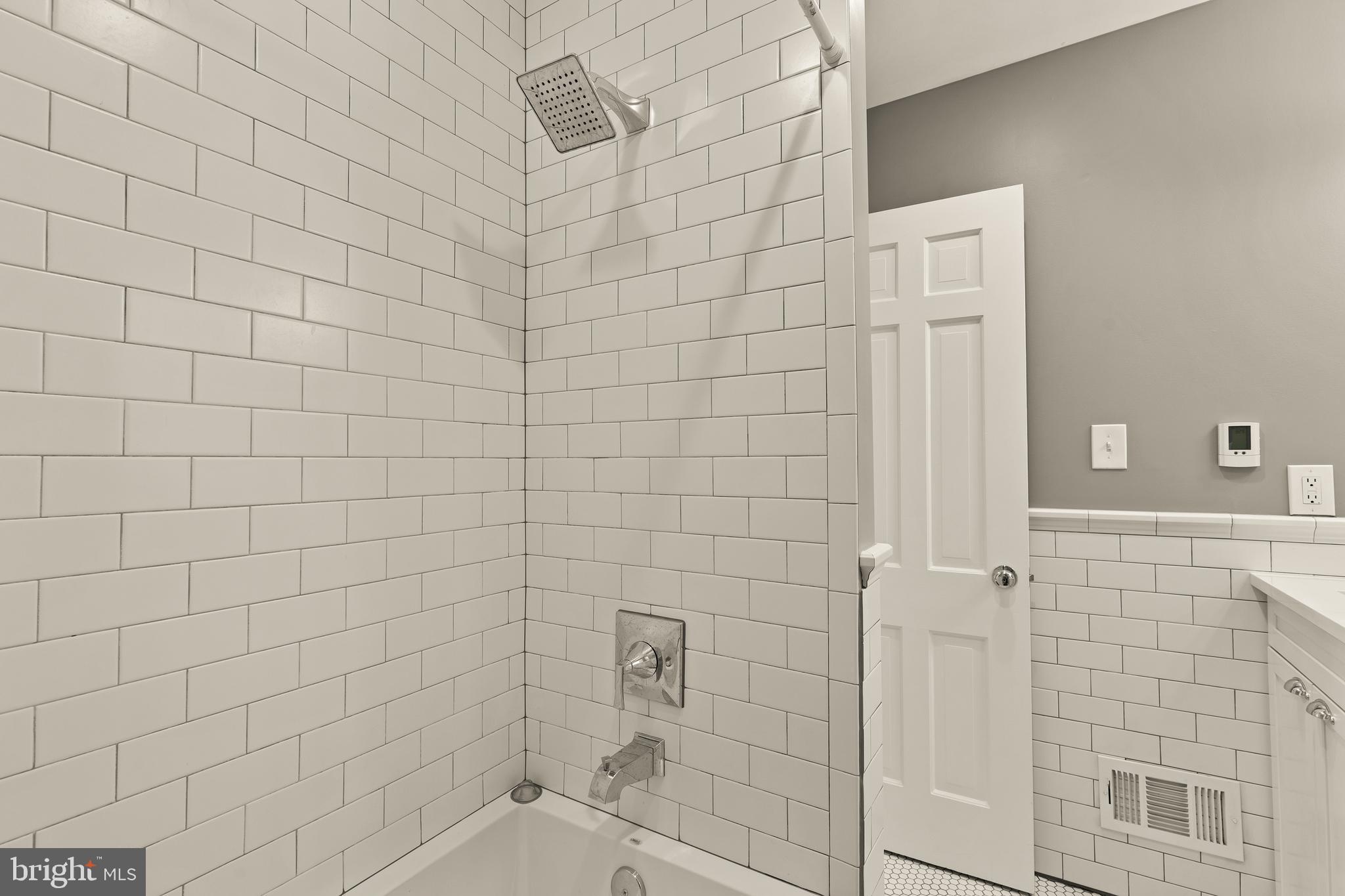 5705 MacArthur Boulevard Northwest Washington, DC 20016 - Photo 29 of 40