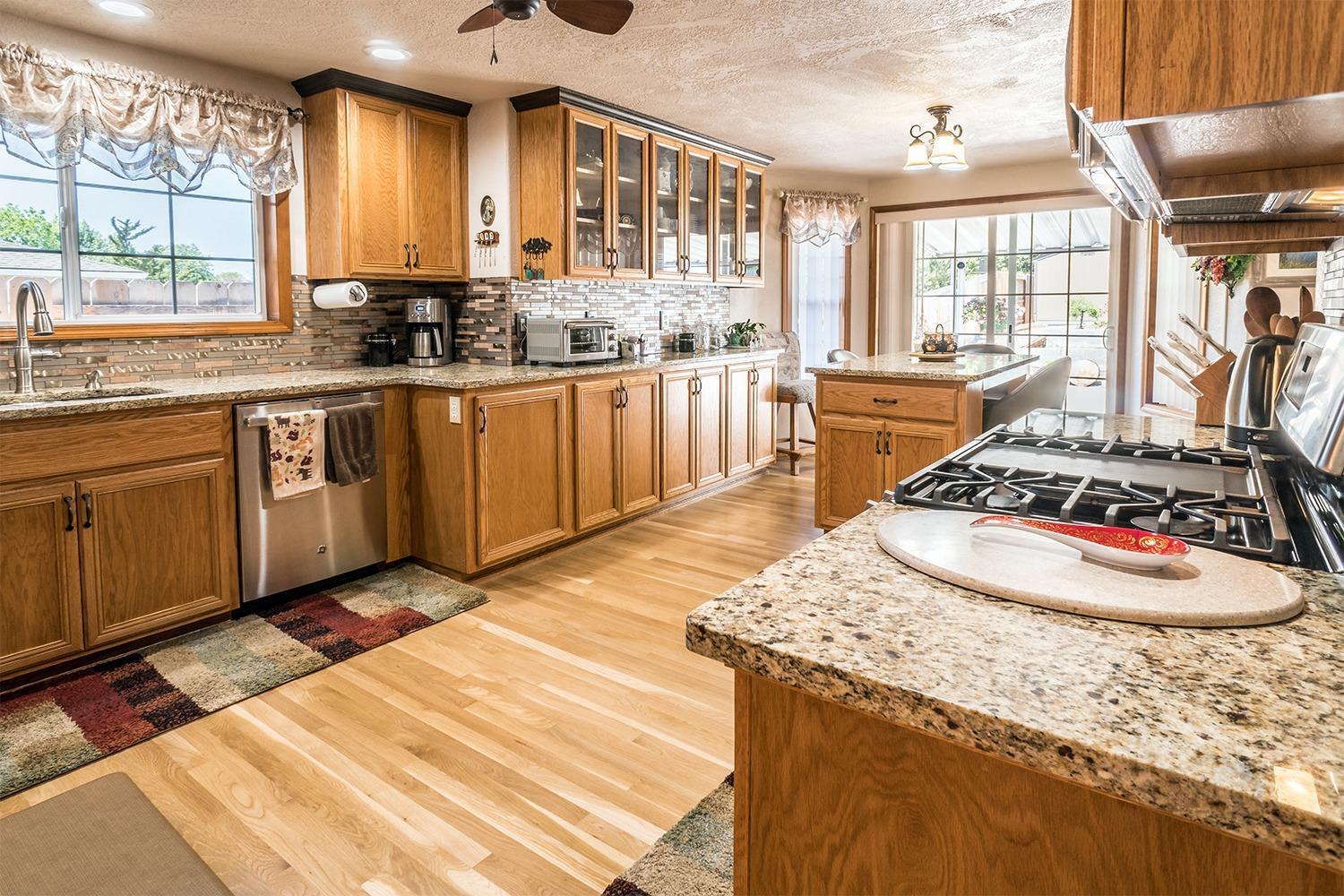 2715 Roberts Road Medford, OR 97504 - Photo 11 of 31 Additional Photo