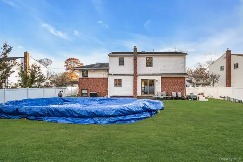 $899,000 | 22 Schuyler Drive, Commack, NY 11725