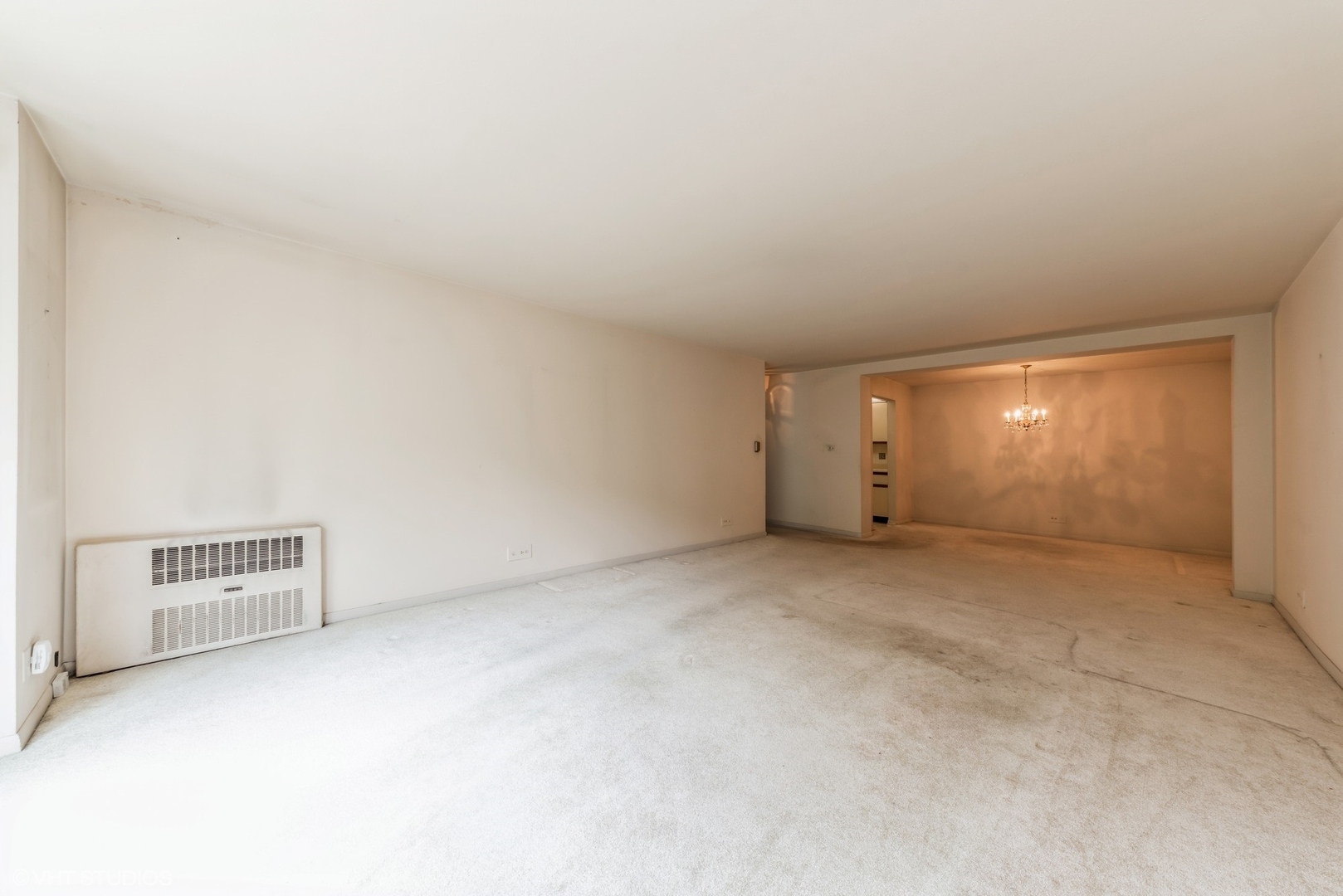 400 Thames Parkway, Unit 1L Park Ridge, IL 60068 - Photo 4 of 14 a view of an empty room