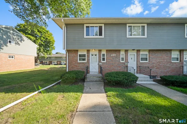 $155,000 | 229 Wintonbury Avenue, Unit 1, Bloomfield, CT 06002