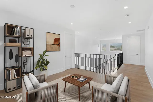 $2,129,000 | 315 Toyon Court, Thousand Oaks, CA 91362