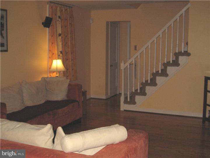 2229 East County Line Road Ardmore, PA 19003 - Photo 3 of 11 Living Room
