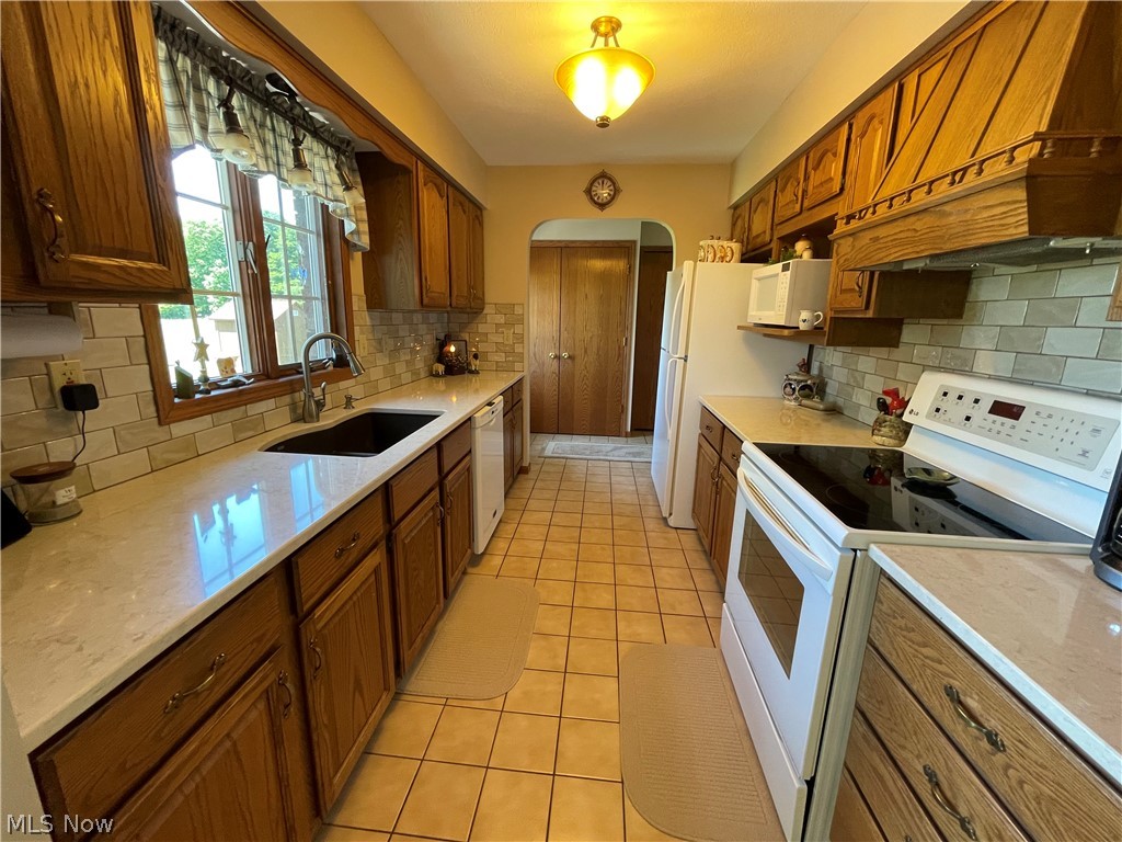 1796 Blake Road Wadsworth, OH 44281 - Photo 14 of 34