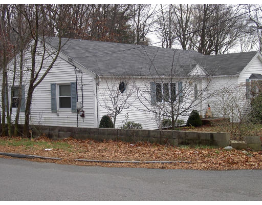 31 Morgan Road Holbrook, MA 02343 - Photo 3 of 14