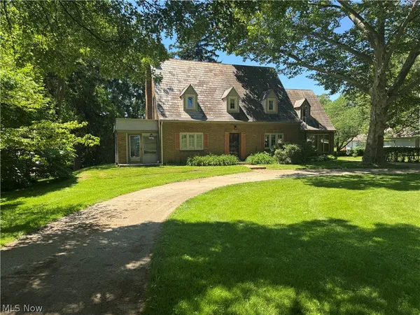 $349,000 | 1001 South Main Street, Orrville, OH 44667