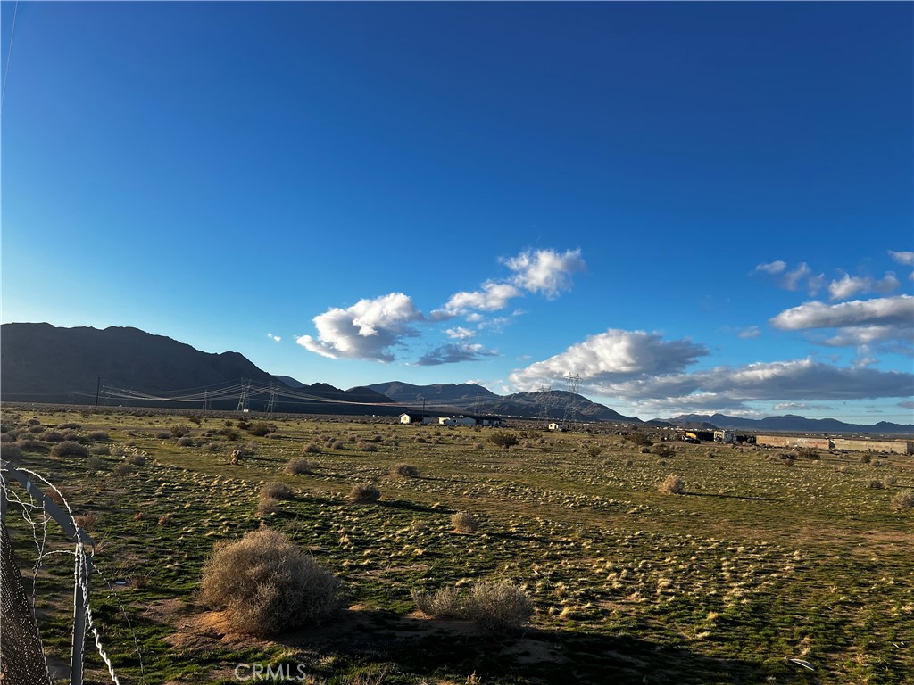 33520 Haynes Road Lucerne Valley, CA 92356 - Photo 4 of 9