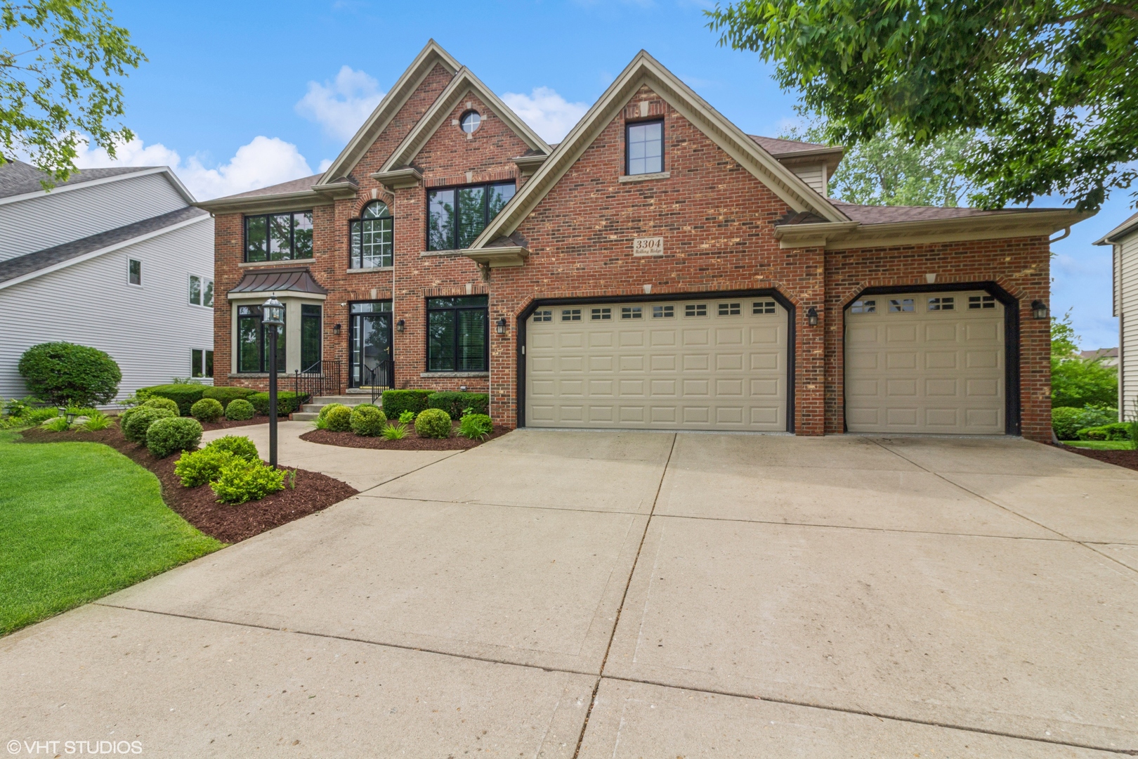 3304 Rollingridge Road Naperville, IL 60564 - Photo 2 of 30