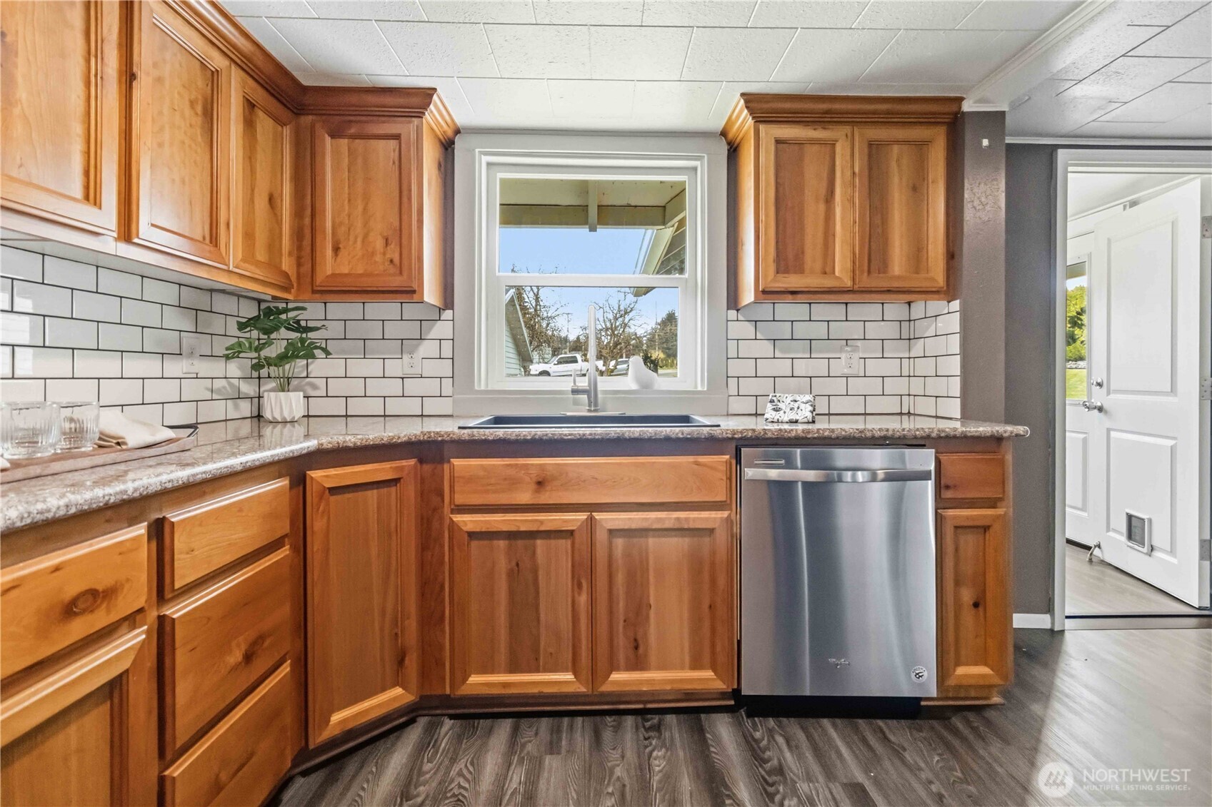 3007 Columbia Heights Road Longview, WA 98632 - Photo 13 of 33