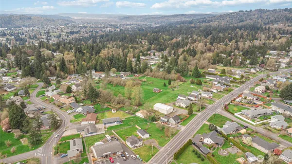 $349,000 | 3007 Columbia Heights Road, Longview, WA 98632