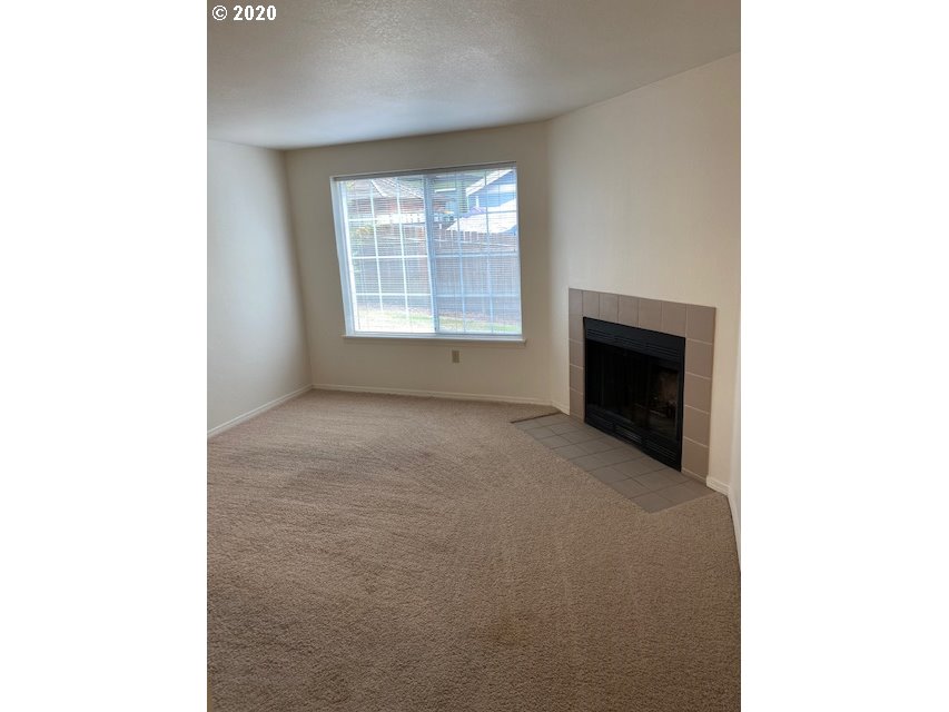 17564 Northwest Springville Road, Unit H3 Portland, OR 97229 - Photo 3 of 11 Gallery Image 3