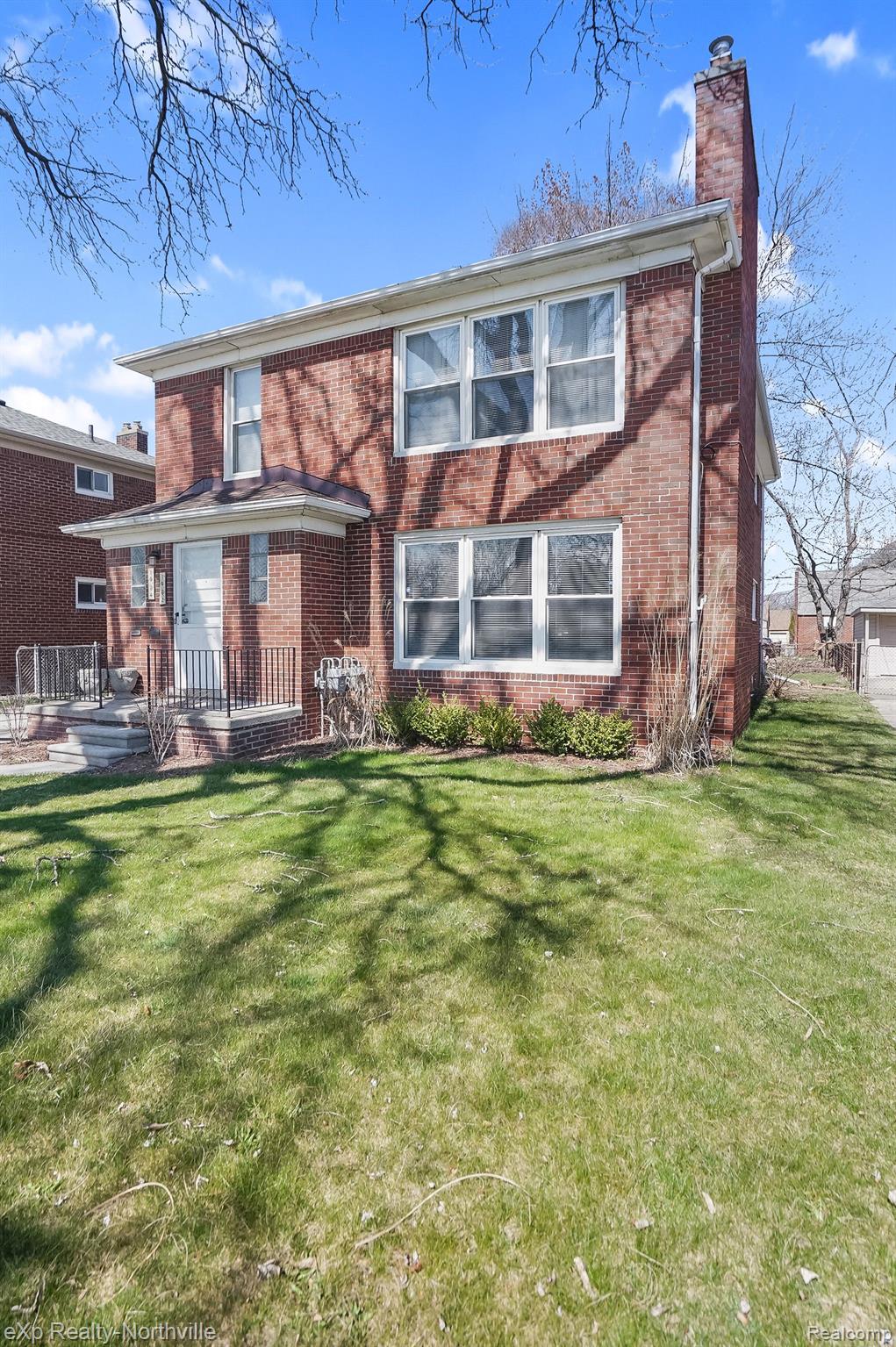 1982-1984 Vernier Road Grosse Pointe, MI 48236 - Photo 3 of 52 Gallery Image 3