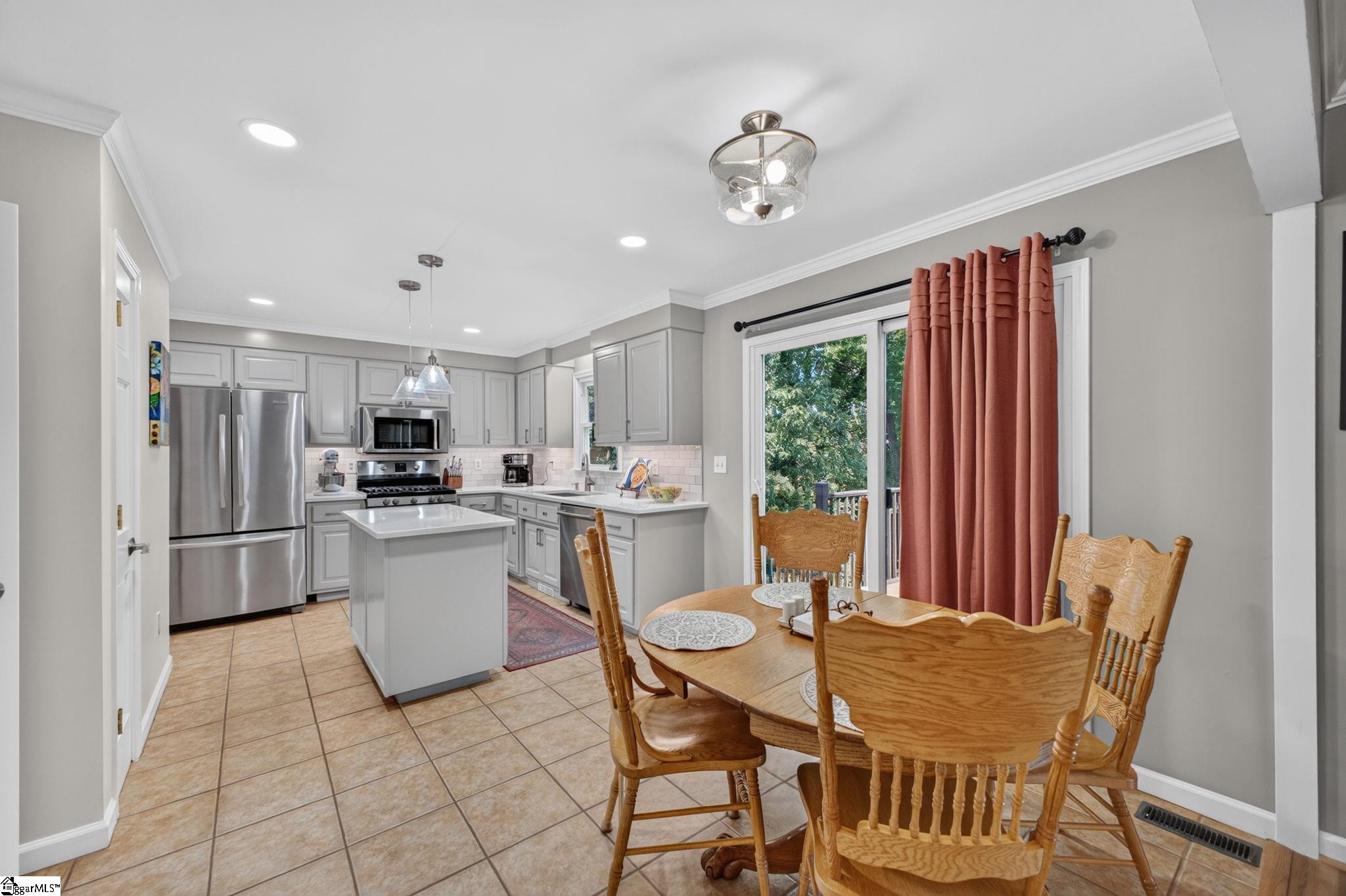 18 Middlecreek Way Greenville, SC 29607 - Photo 28 of 37 Gallery Image 28