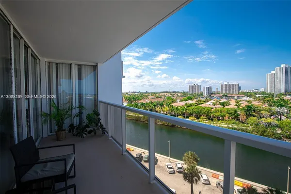 $2,599 | 3701 North Country Club Drive, Unit 902, Aventura, FL 33180