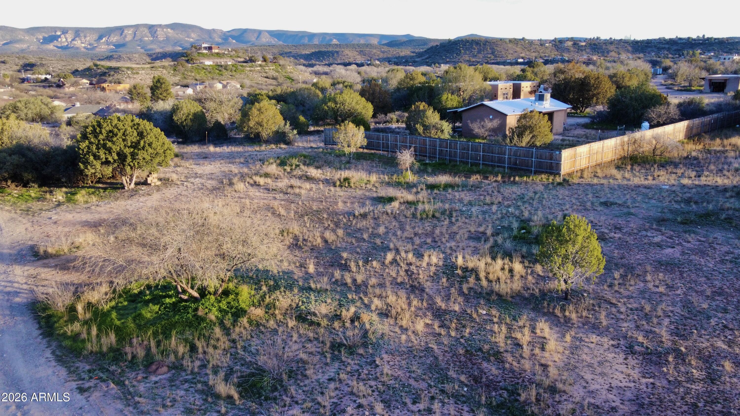 5625 North Robin Lynn Lane Rimrock, AZ 86335 - Photo 2 of 24 a view of a houses with a mountain
