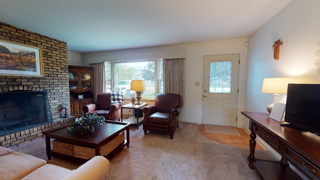 23573 Brick Road South Bend, IN 46628 - Photo 3 of 32 Gallery Image 3