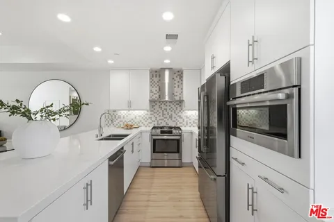 $995,000 | 3306 Aria Lane, Los Angeles, CA 90034