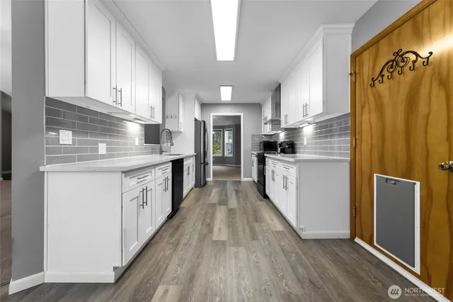 $859,950 | 1710 390th Street South, Roy, WA 98580