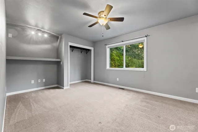 $859,950 | 1710 390th Street South, Roy, WA 98580