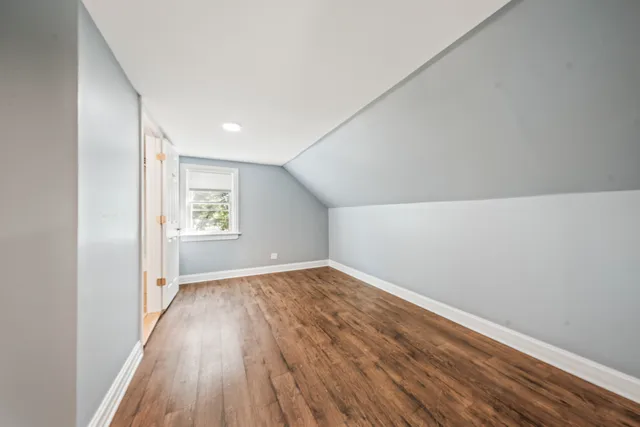 $364,900 | 9725 Normandy Avenue, Oak Lawn, IL 60453