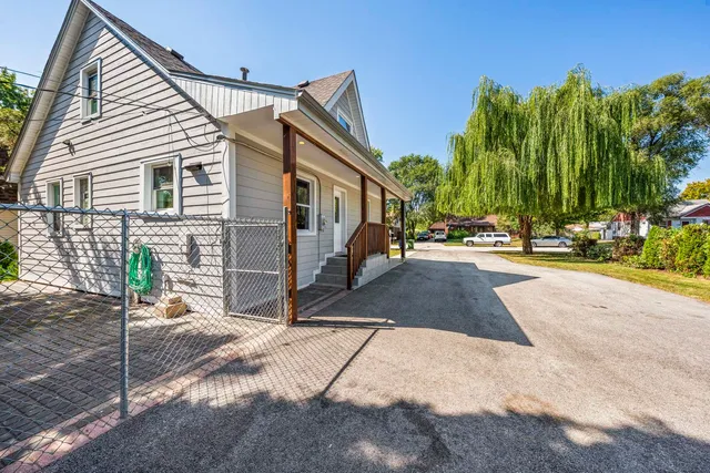 $364,900 | 9725 Normandy Avenue, Oak Lawn, IL 60453