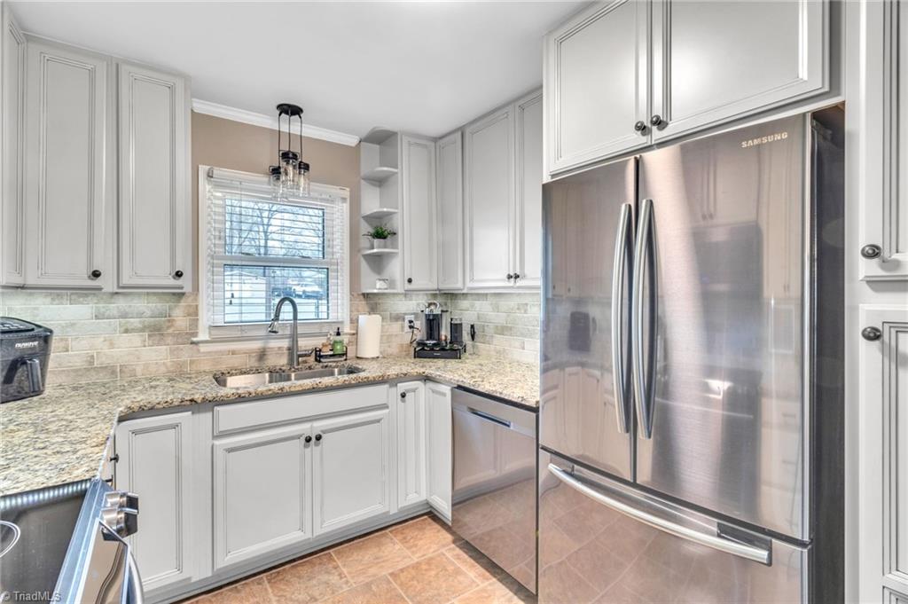 6408 Mowery Road Climax, NC 27233 - Photo 17 of 33 SS appliances!