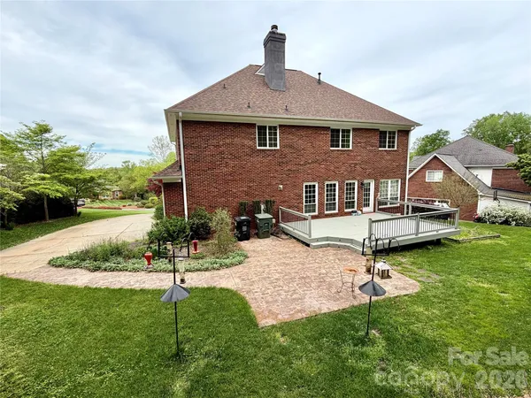 $635,000 | 5954 Rathlin Court Northwest, Concord, NC 28027