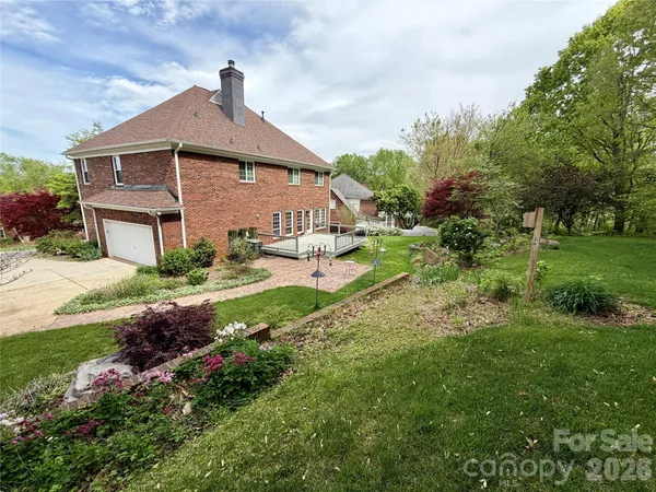 $635,000 | 5954 Rathlin Court Northwest, Concord, NC 28027