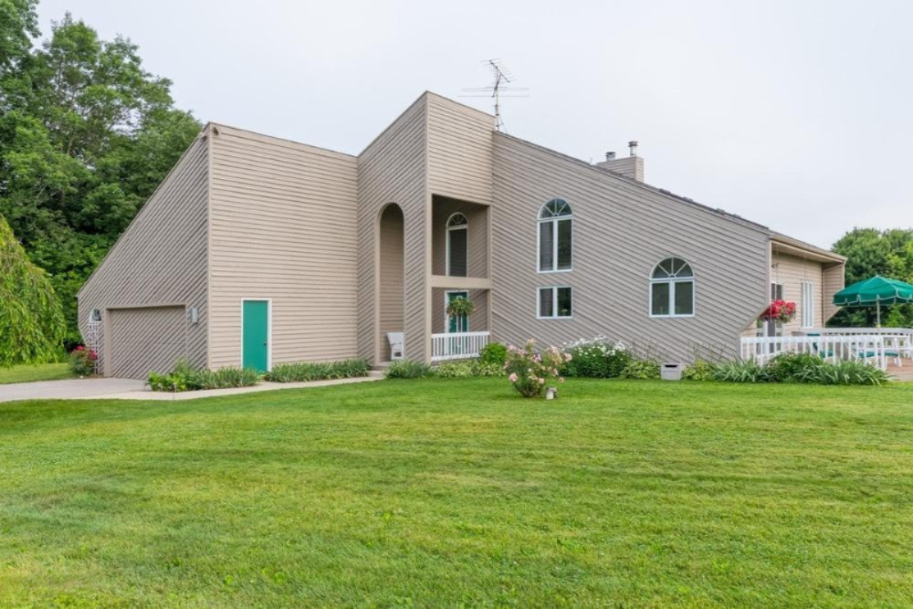 750 Riley Street Hudsonville, MI 49426 - Photo 3 of 32 750-riley-st-8_med