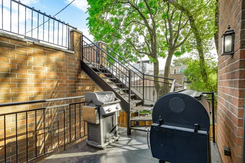 $1,390,000 | 2320 West Charleston Street, Chicago, IL 60647