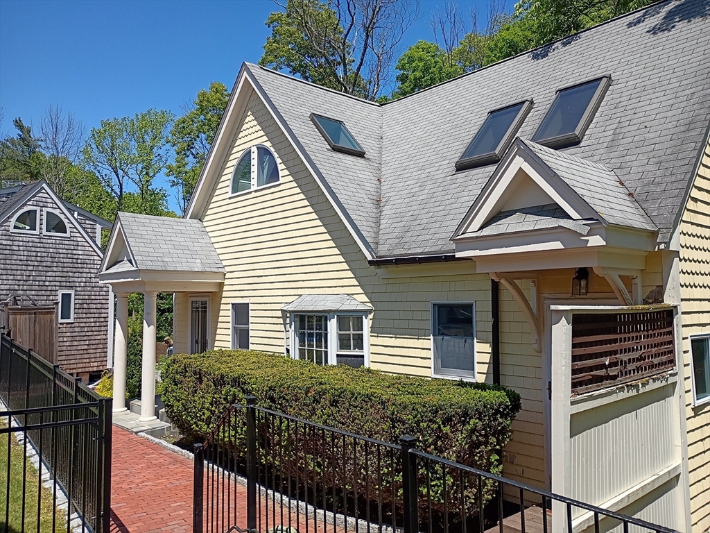 106 R Main Street Newbury, MA 01922 - Photo 1 of 32