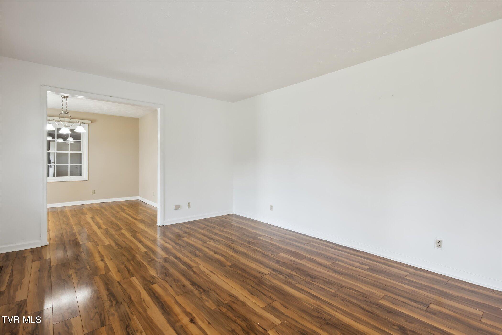 233 Lucy Road Kingsport, TN 37660 - Photo 2 of 40 05-233-Lucy-Rd-Kingsport-TN-37660-Window