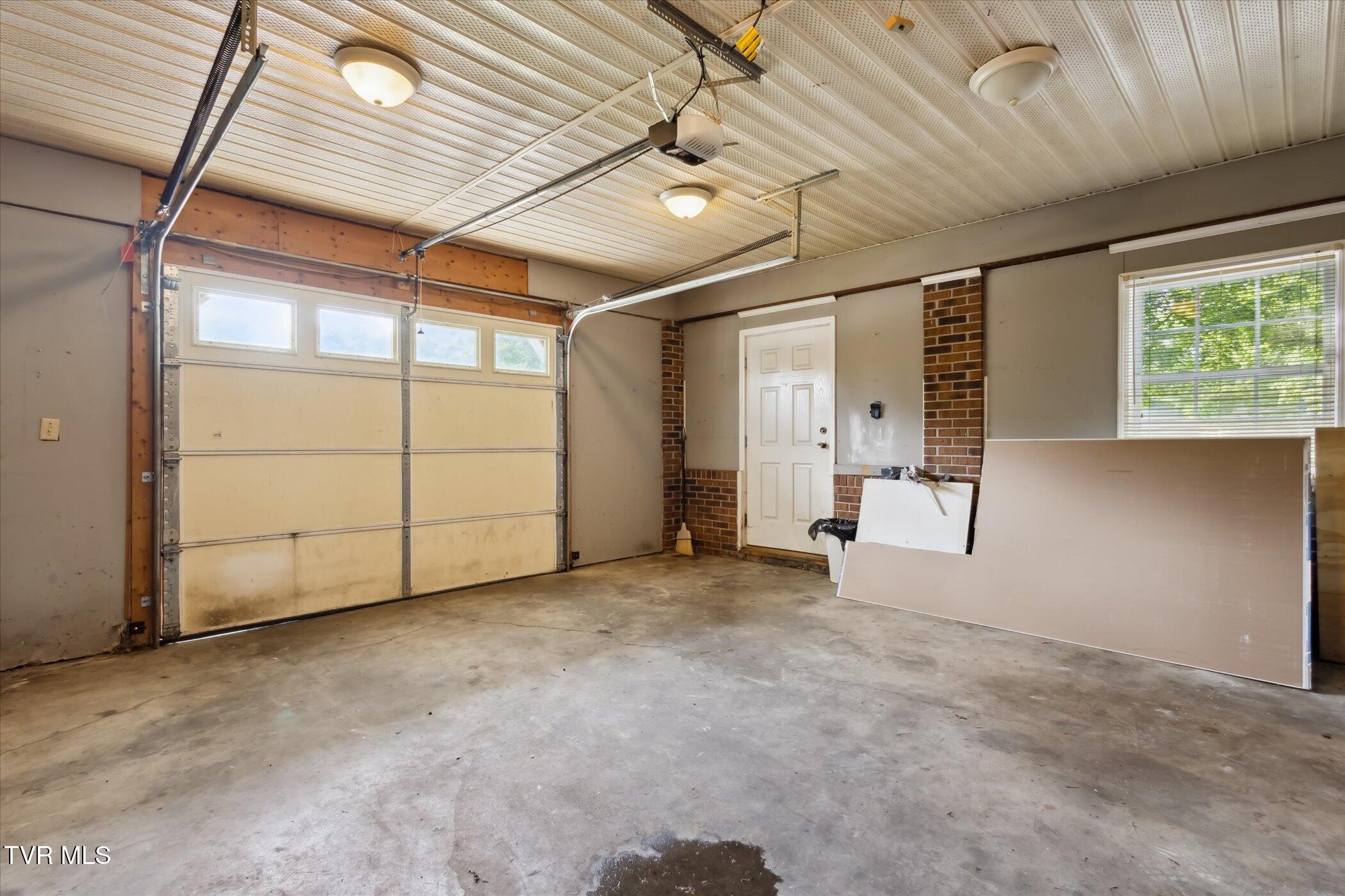 233 Lucy Road Kingsport, TN 37660 - Photo 25 of 40 30-233-Lucy-Rd-Kingsport-TN-37660-Window