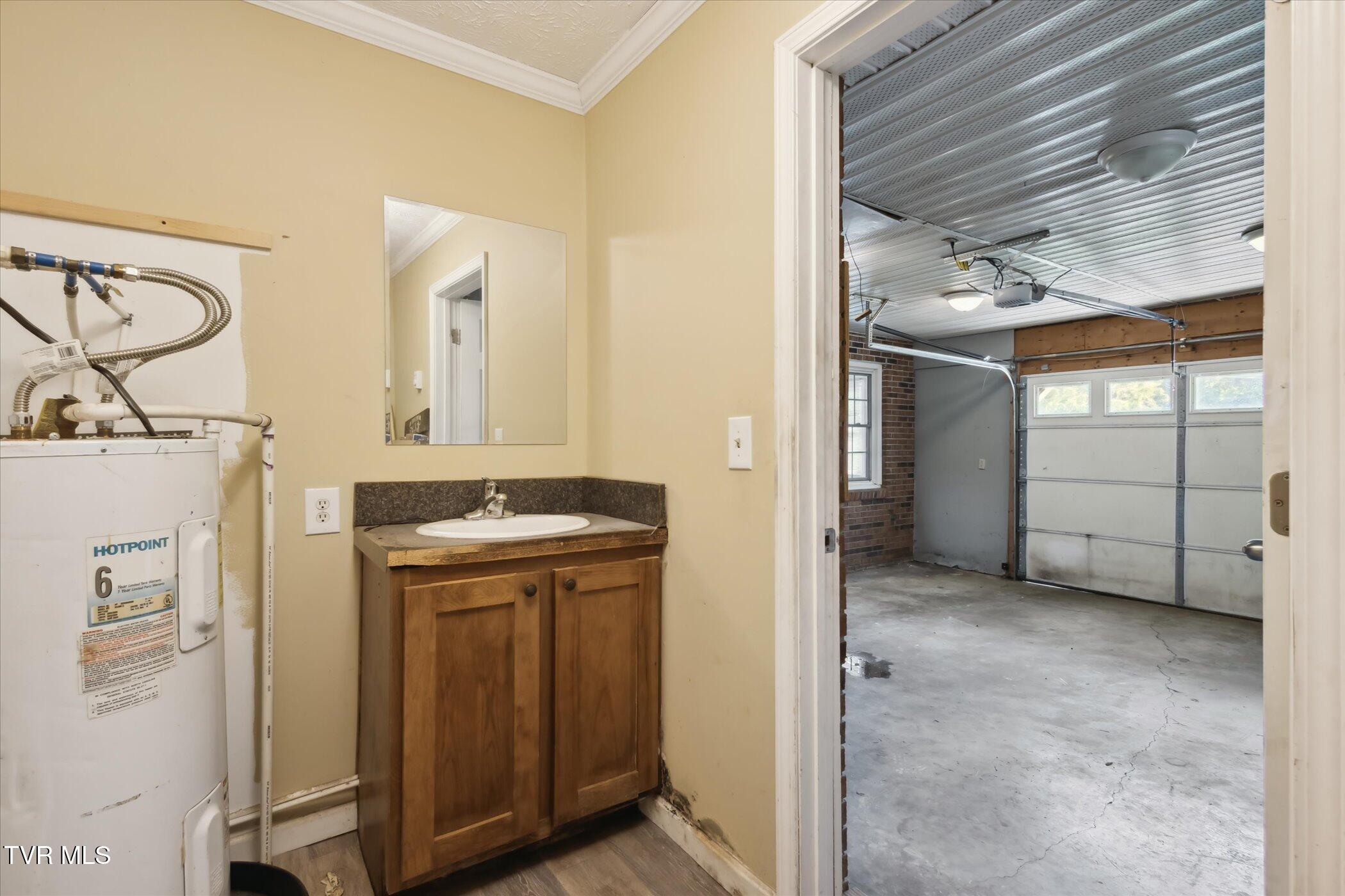 233 Lucy Road Kingsport, TN 37660 - Photo 27 of 40 28-233-Lucy-Rd-Kingsport-TN-37660-Window