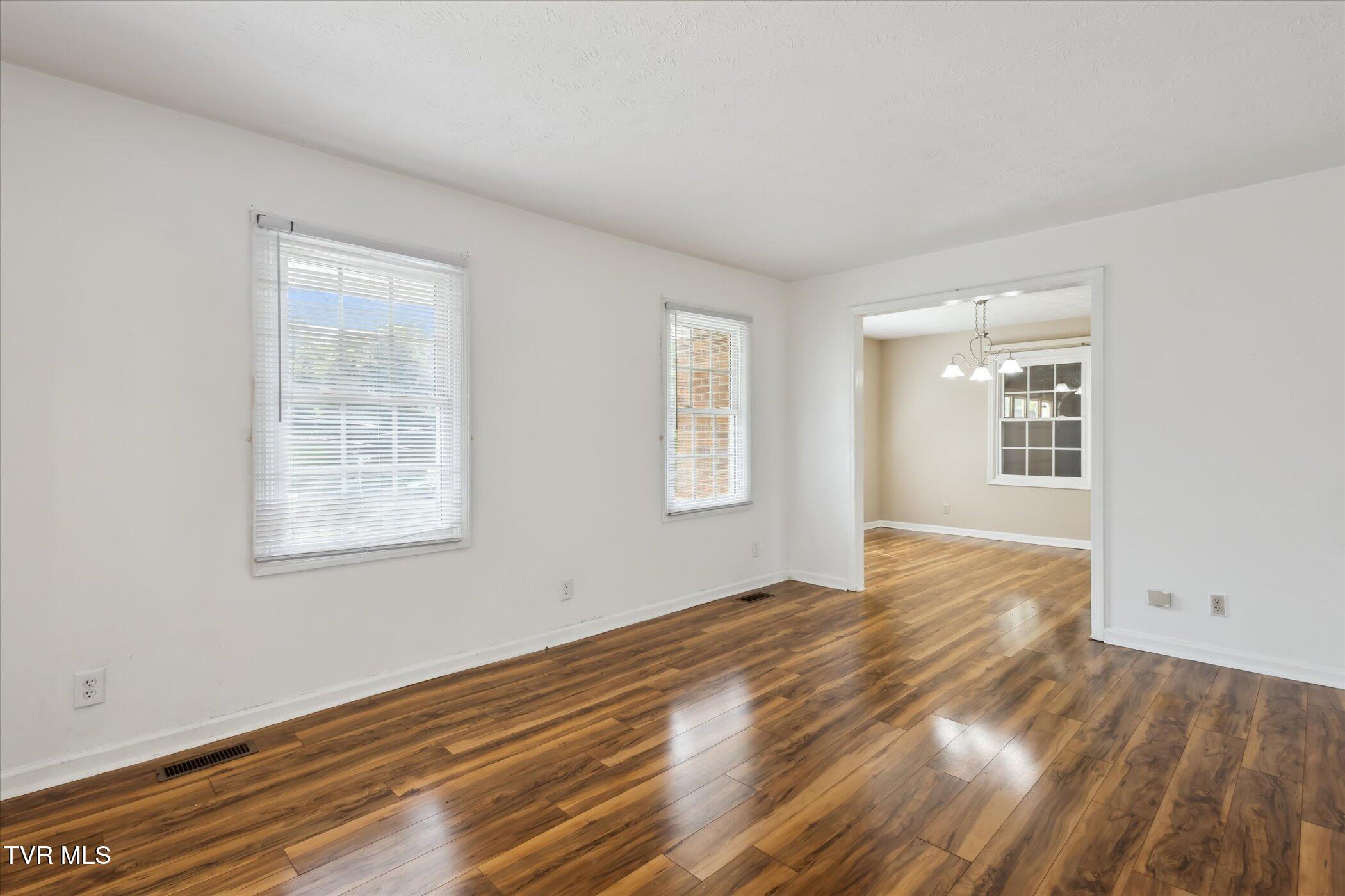 233 Lucy Road Kingsport, TN 37660 - Photo 3 of 40 07-233-Lucy-Rd-Kingsport-TN-37660-Window