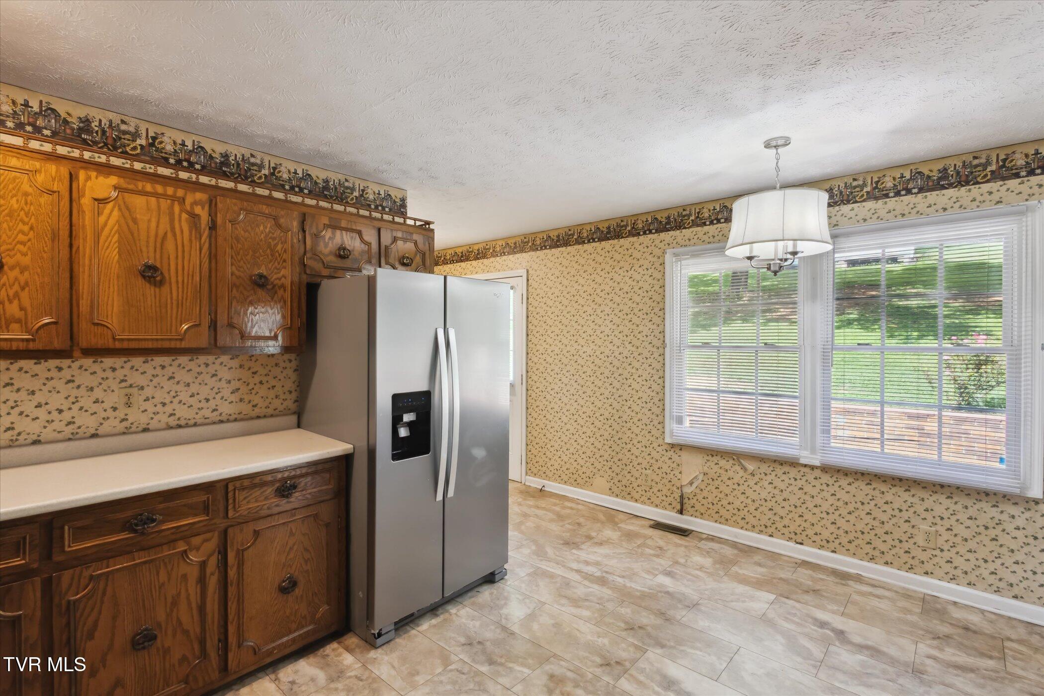233 Lucy Road Kingsport, TN 37660 - Photo 9 of 40 12-233-Lucy-Rd-Kingsport-TN-37660-Window
