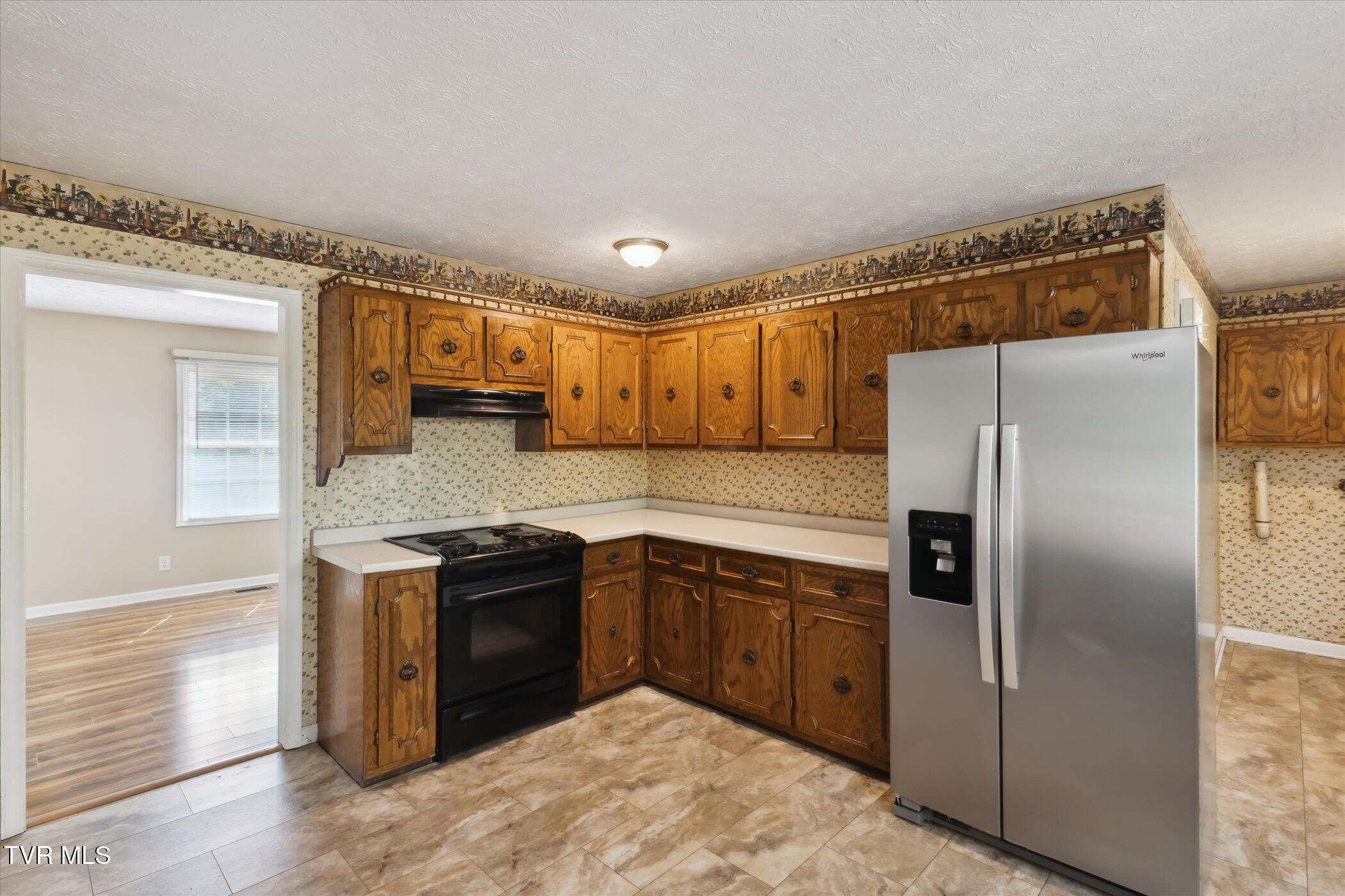 233 Lucy Road Kingsport, TN 37660 - Photo 10 of 40 13-233-Lucy-Rd-Kingsport-TN-37660-Window