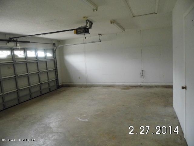 5192 Country Estates Road Middleburg, FL 32068 - Photo 11 of 11 garage