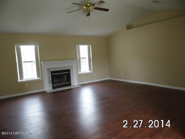 5192 Country Estates Road Middleburg, FL 32068 - Photo 2 of 11 living room