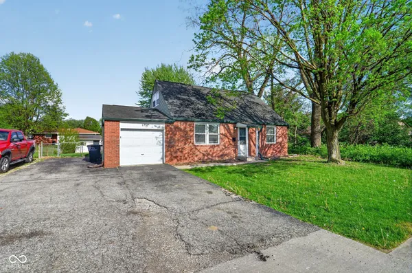 $214,900 | 1717 South 9th Avenue, Beech Grove, IN 46107