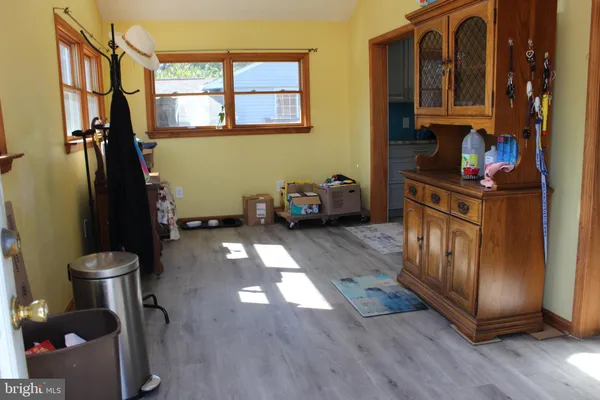 $699,900 | 418 Florida Avenue, Herndon, VA 20170