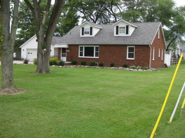 1610 South Raisinville Road Monroe, MI 48161 - Photo 17 of 20 20366220-16.JPG