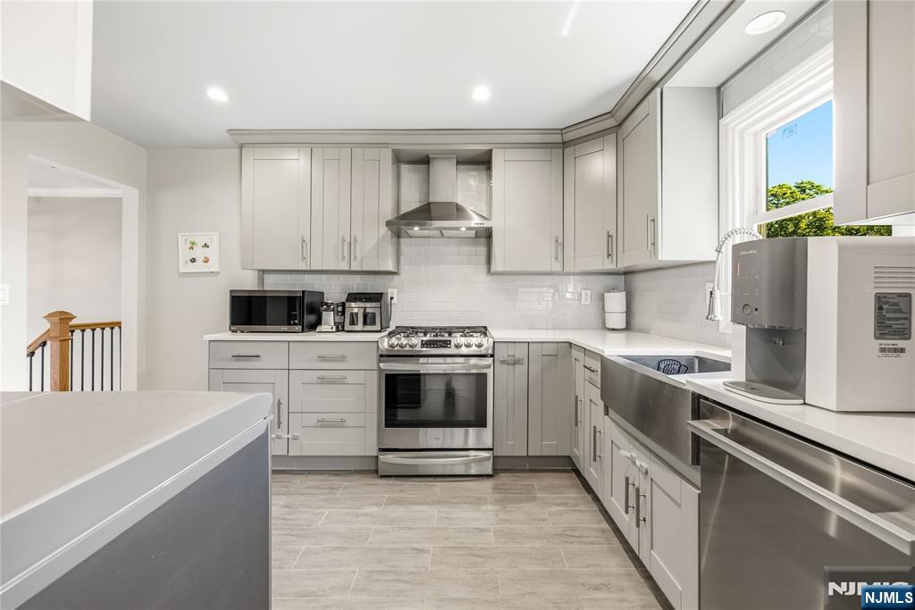 850 Edgewater Avenue Ridgefield, NJ 07657 - Photo 9 of 33