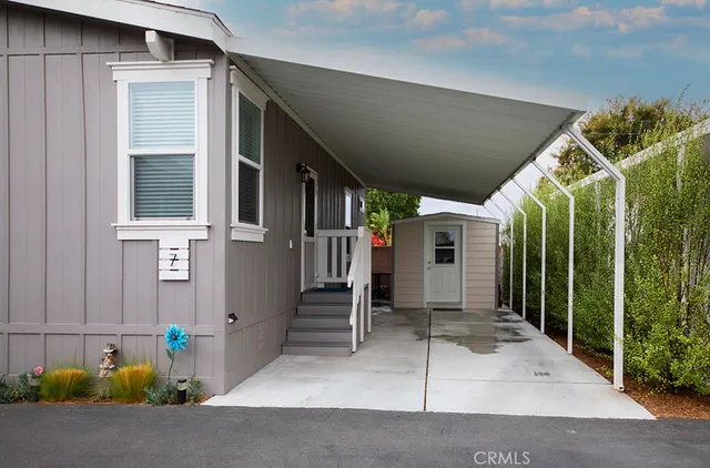 $250,000 | 2103 245th Street, Unit 7, Lomita, CA 90717