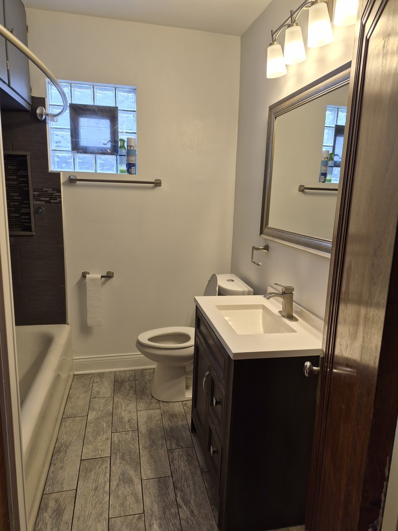 9002 Sheridan Avenue, Unit 3 Brookfield, IL 60513 - Photo 12 of 22